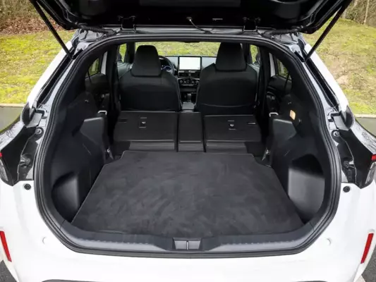 Toyota Yaris Cross for rent in Portugal