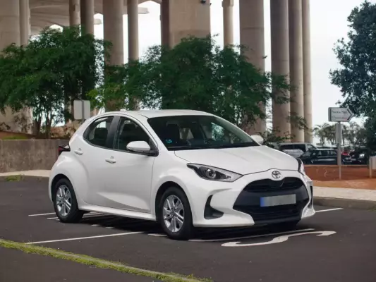 Toyota Yaris for rent in Portugal