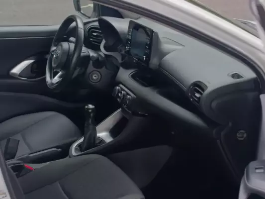 Toyota Yaris for rent in Portugal