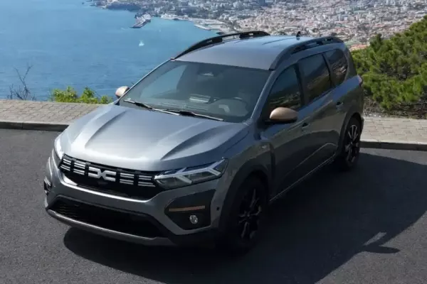 Dacia Jogger for rent in Canico
