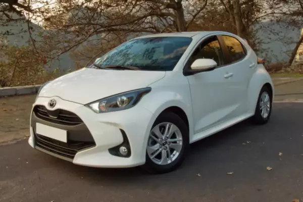 Mazda 2 for rent in Portugal