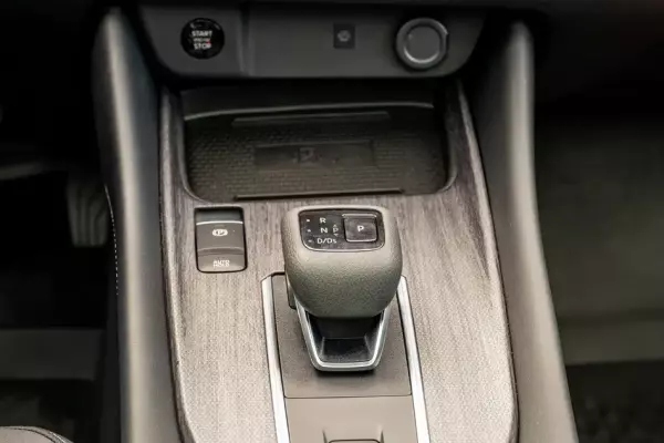Nissan Qashqai para alugar no Cani&ccedil;o