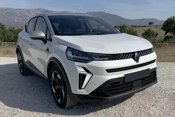 Renault Captur for rent in Camara de Lobos